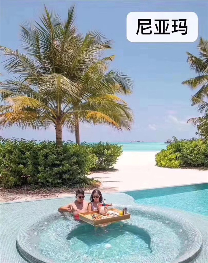 尼亚玛岛漂浮早餐 尼亚玛岛漂浮早餐